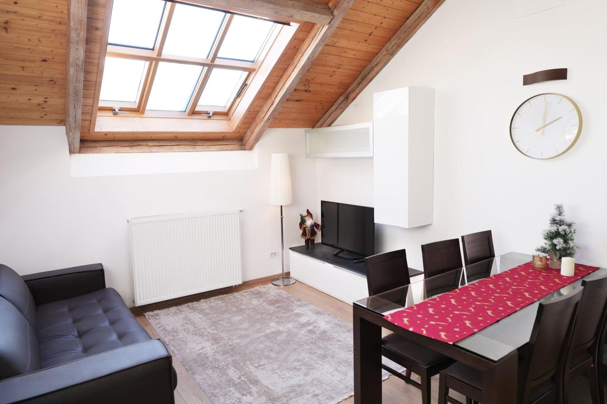 Riverside Palace Apartament *