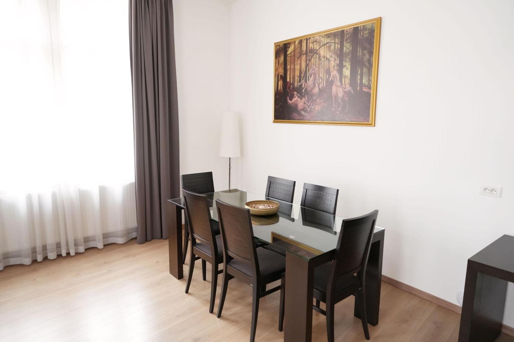 Riverside Palace Apartament *