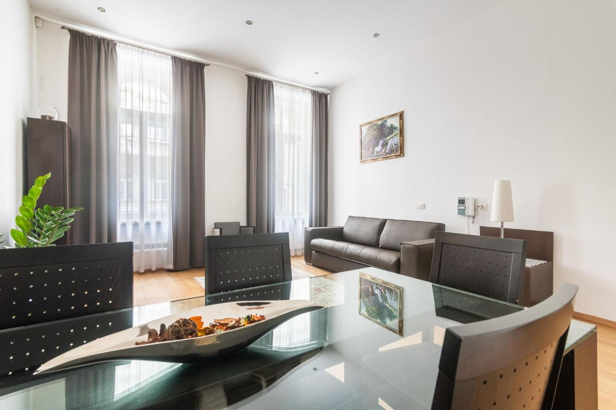 Riverside Palace Apartament *